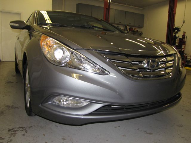 Hyundai Sonata 2011 photo 1