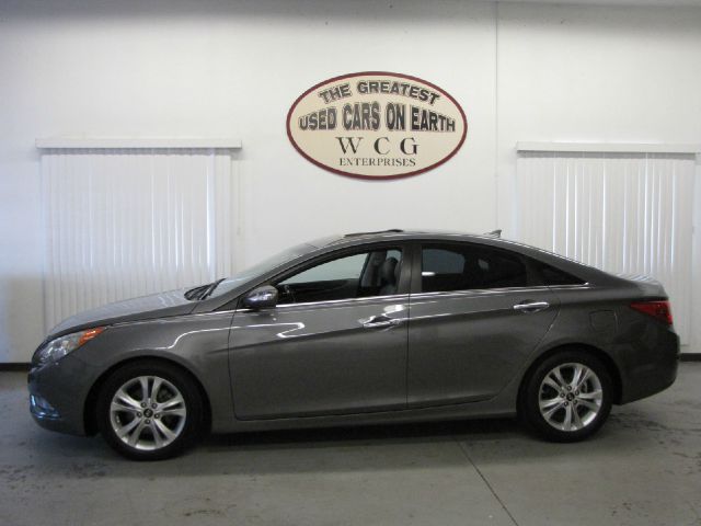 Hyundai Sonata 2011 photo 2