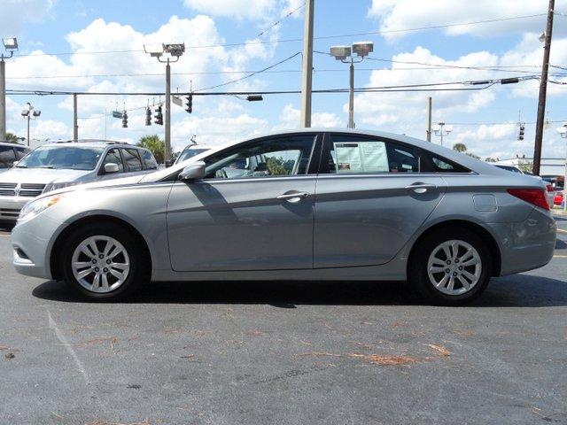 Hyundai Sonata 2011 photo 1