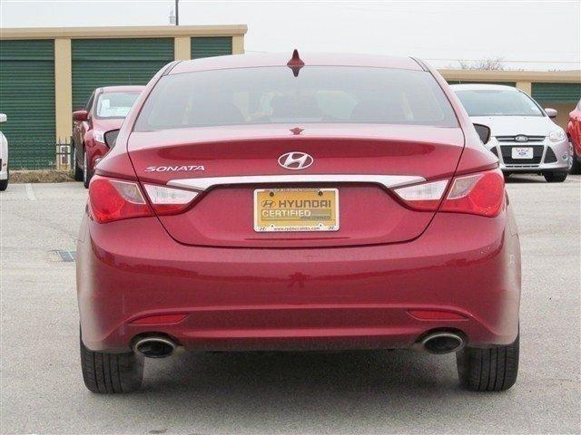 Hyundai Sonata 2011 photo 4