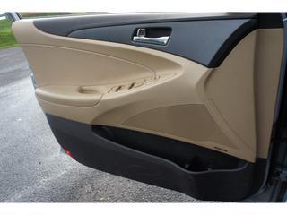 Hyundai Sonata 2011 photo 1