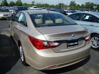 Hyundai Sonata 2011 photo 1