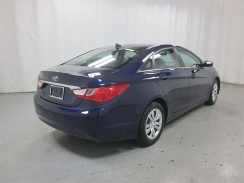 Hyundai Sonata 2011 photo 2