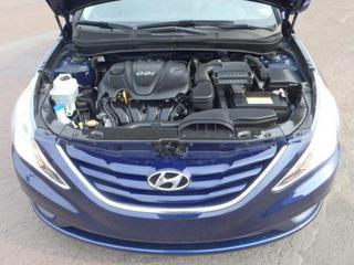 Hyundai Sonata 2011 photo 2