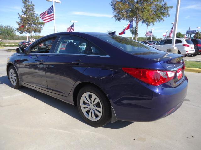 Hyundai Sonata 2011 photo 3