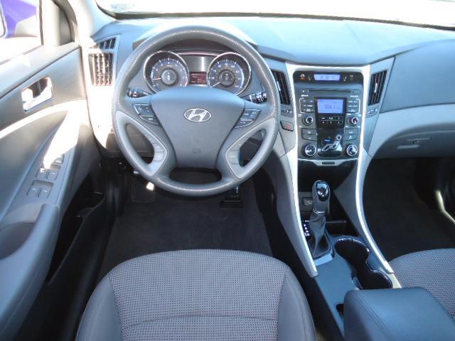 Hyundai Sonata 2011 photo 5