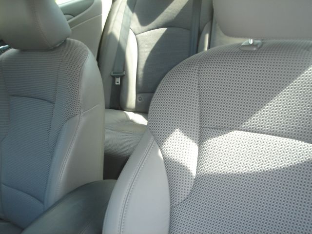 Hyundai Sonata Navigation Chrome RR DVD Sedan