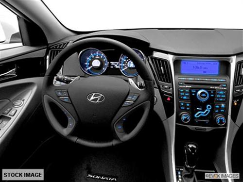 Hyundai Sonata 2011 photo 2
