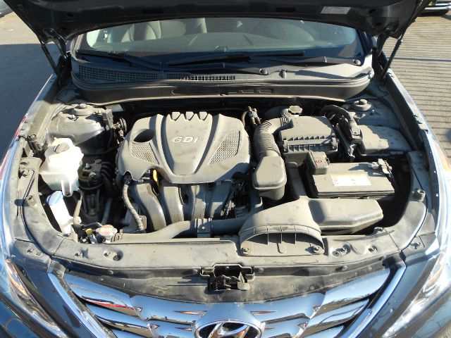 Hyundai Sonata 2011 photo 2