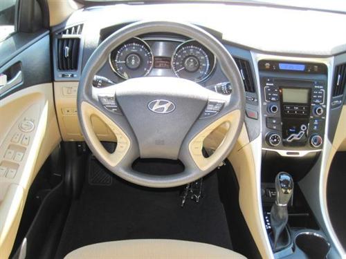 Hyundai Sonata 2011 photo 1
