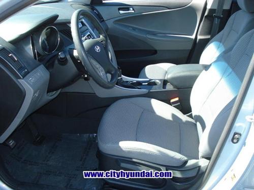 Hyundai Sonata 2011 photo 2