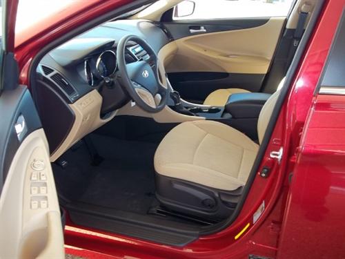 Hyundai Sonata 2011 photo 2