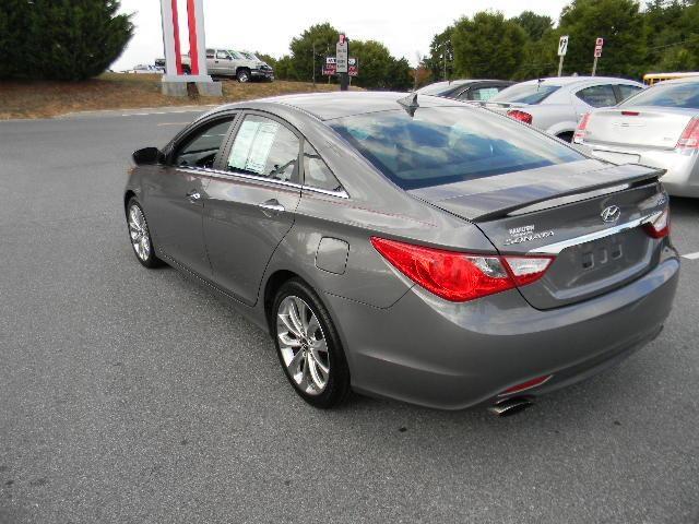 Hyundai Sonata 2011 photo 3