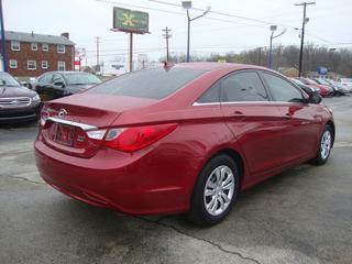 Hyundai Sonata 2011 photo 2
