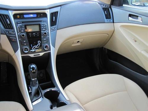 Hyundai Sonata 2011 photo 3