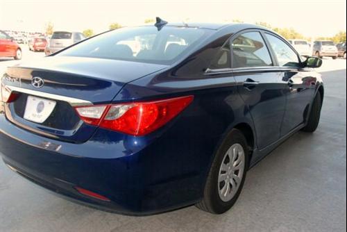 Hyundai Sonata 2011 photo 2