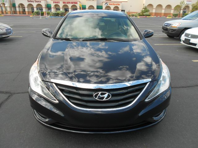Hyundai Sonata 2011 photo 1