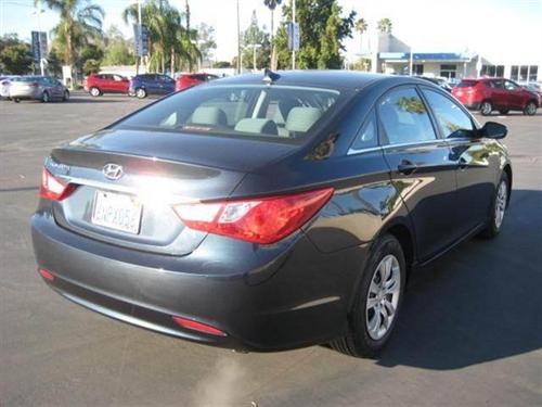 Hyundai Sonata 2011 photo 2