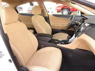 Hyundai Sonata 2011 photo 1