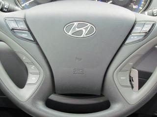 Hyundai Sonata 2011 photo 2