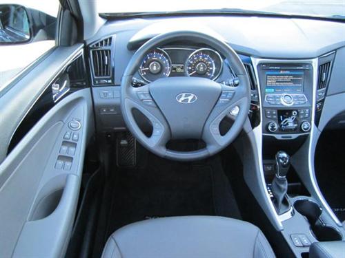 Hyundai Sonata 1500 LT 4X2 Other