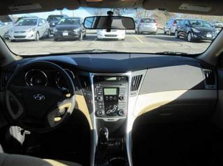 Hyundai Sonata 2011 photo 1