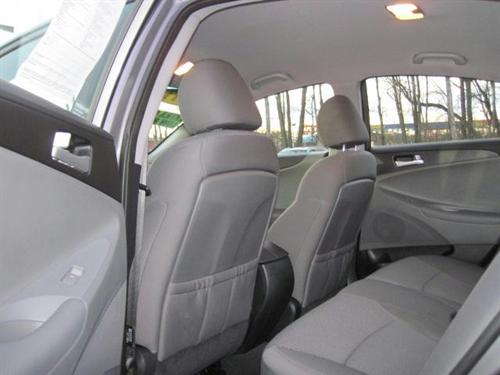 Hyundai Sonata 2011 photo 2