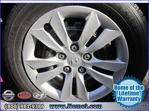 Hyundai Sonata 2011 photo 3