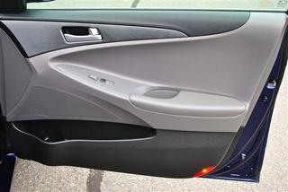 Hyundai Sonata 2011 photo 3