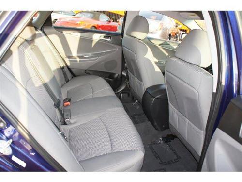 Hyundai Sonata 2011 photo 2