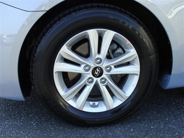 Hyundai Sonata 2011 photo 4