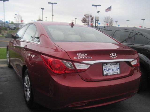 Hyundai Sonata 2011 photo 1
