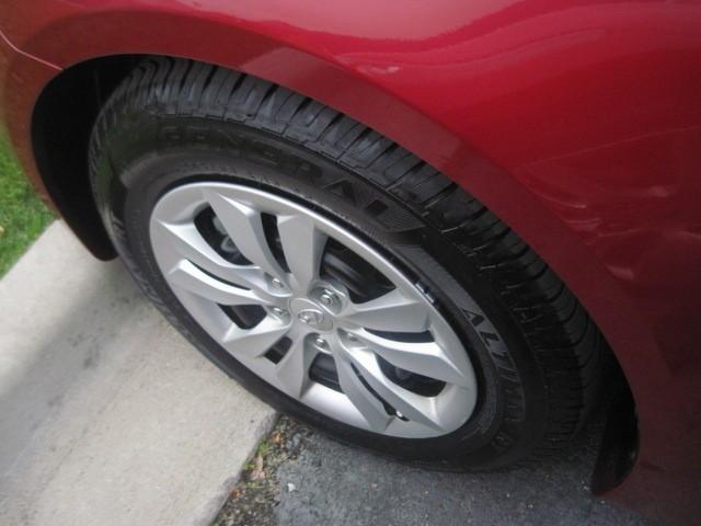 Hyundai Sonata 2011 photo 2