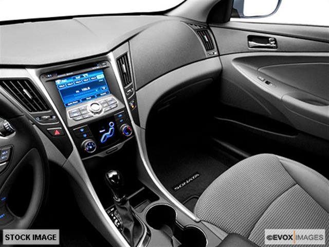 Hyundai Sonata Navigation-rear Entertaiment System Sedan