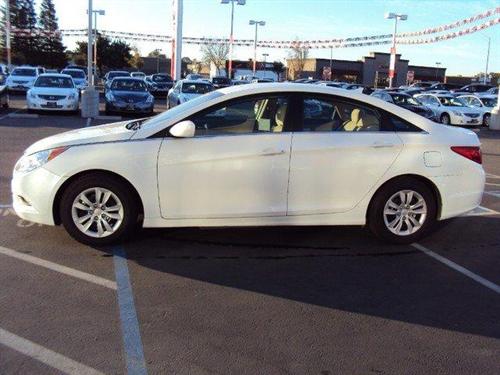 Hyundai Sonata 2011 photo 3