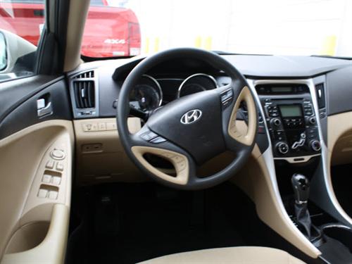 Hyundai Sonata 2011 photo 4