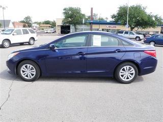 Hyundai Sonata 2011 photo 4