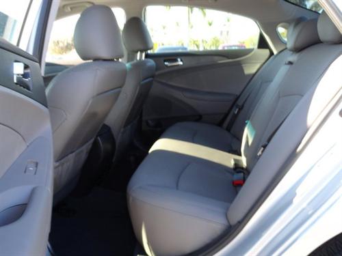 Hyundai Sonata 2011 photo 1