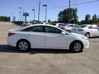 Hyundai Sonata 2011 photo 1