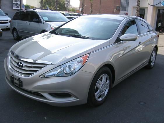 Hyundai Sonata 2011 photo 2