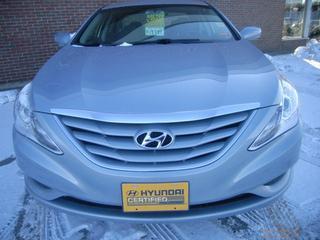Hyundai Sonata 2011 photo 2