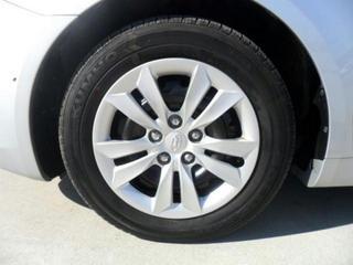 Hyundai Sonata 2011 photo 2