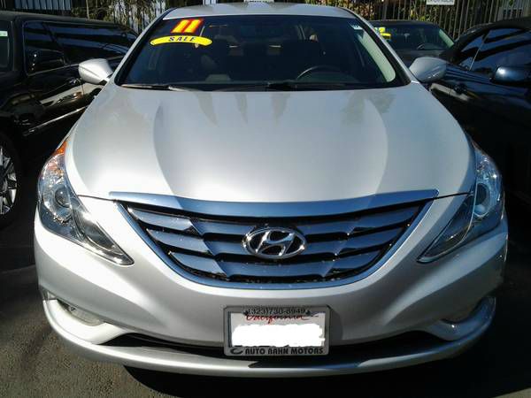 Hyundai Sonata 2011 photo 1