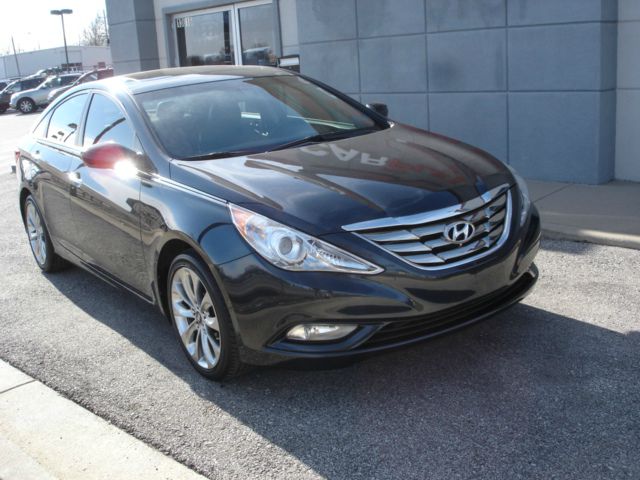 Hyundai Sonata 2011 photo 1