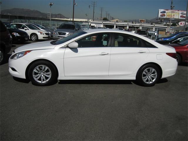 Hyundai Sonata 2011 photo 4