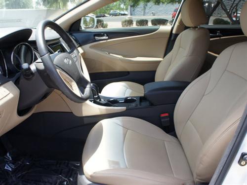 Hyundai Sonata 2011 photo 2
