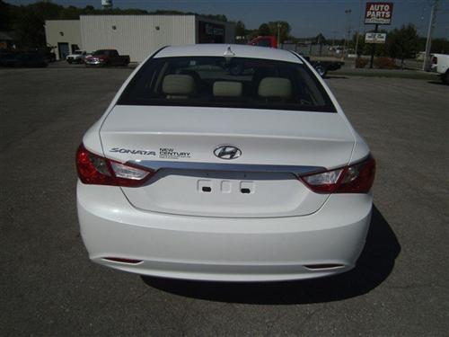 Hyundai Sonata 2011 photo 2