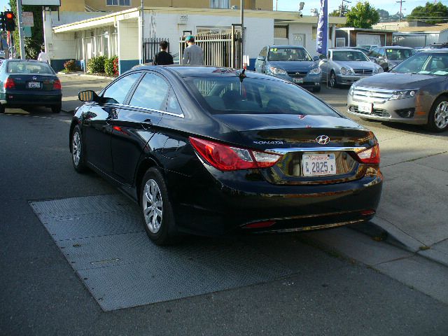 Hyundai Sonata 2011 photo 1