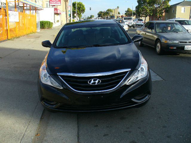 Hyundai Sonata 2011 photo 3