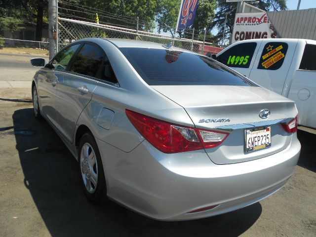 Hyundai Sonata 2011 photo 8